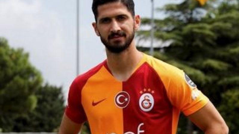 Emre Akbaba'nın dedesi kalp krizinden hayatını kaybetti
