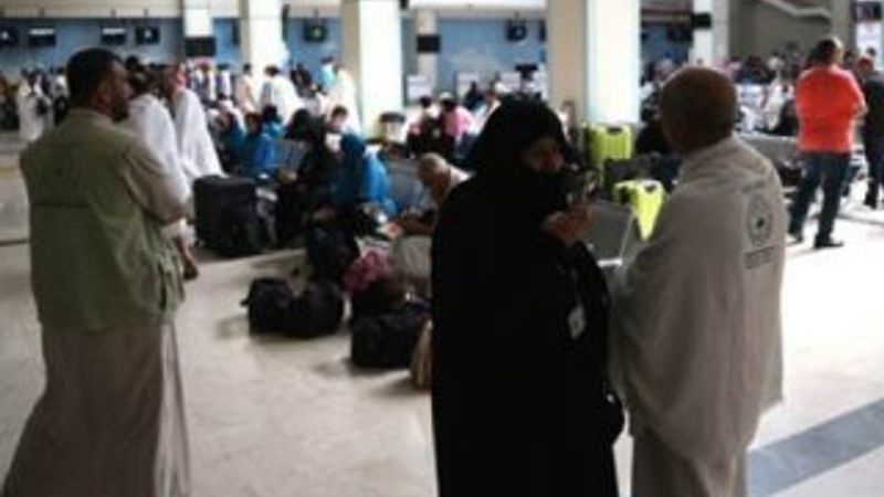 Suriyeliler Türkiye'den hacca gidiyor