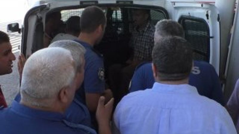 Bursa’da boşanmak isteyen çiftin aileleri birbirine girdi