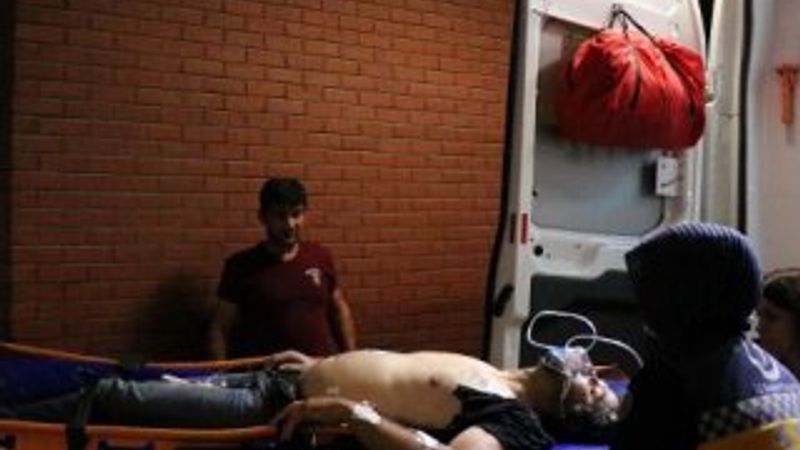 Domuz avında arkadaşını vurdu