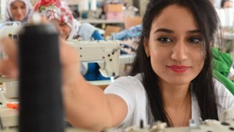 Engellilerden kimsesiz çocuklara bayramlık sürprizi