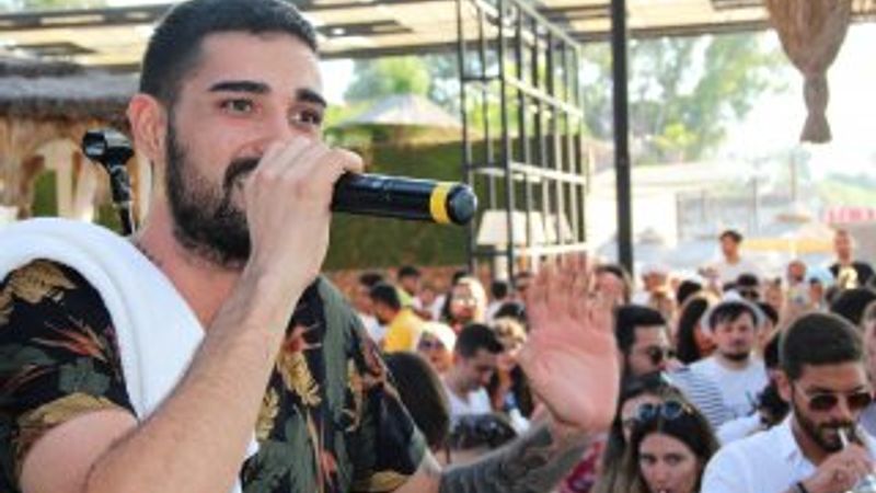 İdo taburcu olur olmaz sahneye çıktı