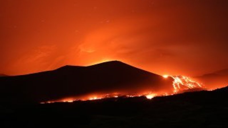 Etna Yanardağı harekete geçti