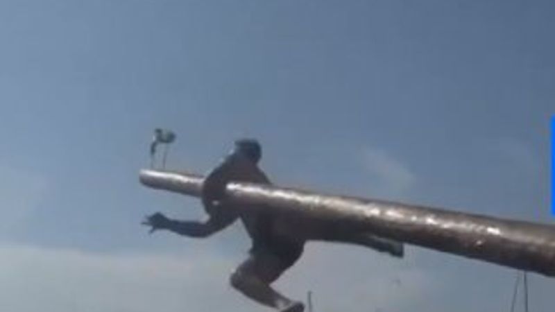 İspanya'nın geleneksel yağlı direk yarışı