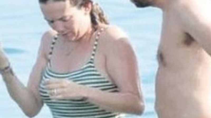 Juventus Başkanı Agnelli, halk plajına gitti