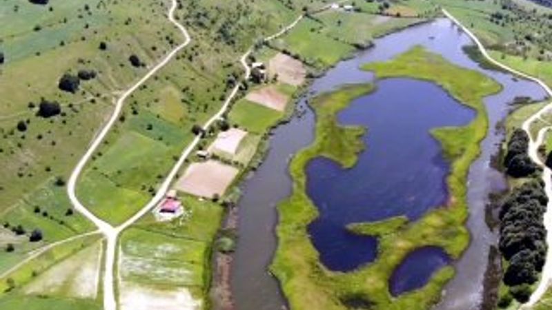 Gölbel Göleti'nin muhteşem manzarası