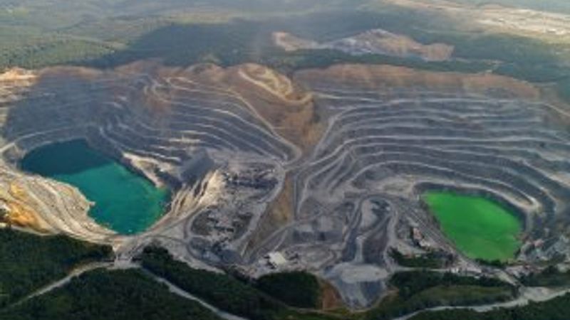 İstanbul'a taş ocaklarının verdiği zarar uydudan görüldü