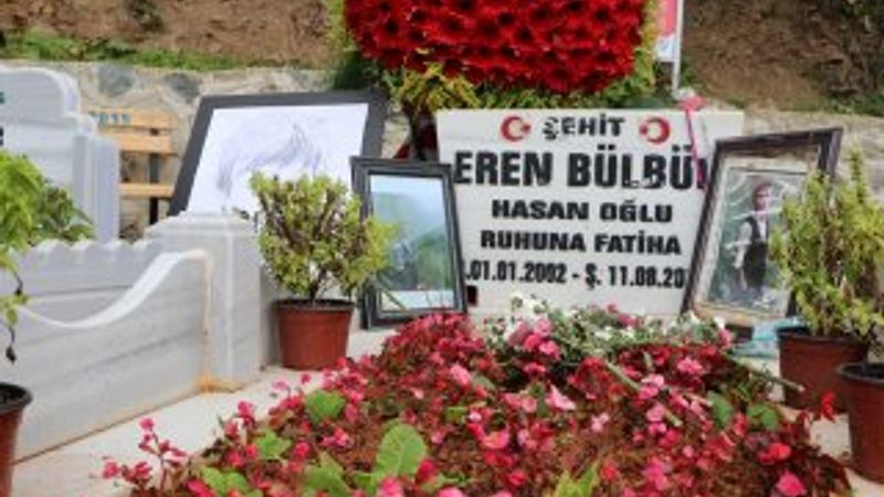 Şehit Eren Bülbül mezarı başında anıldı