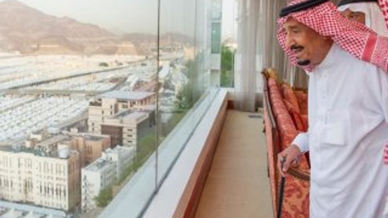 Kral Selman hacıları izledi