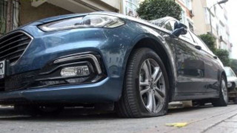 Güngören'de park halindeki 10 aracın lastiği patlatıldı