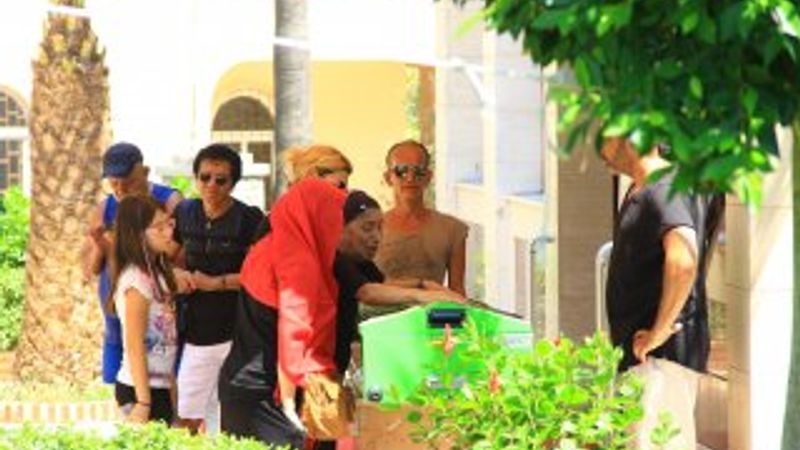 Şarkıcı Devran Çağlar son yolculuğuna uğurlandı