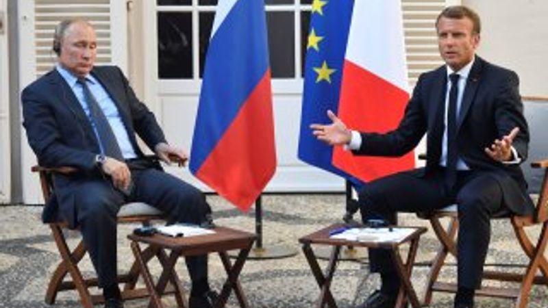 Putin ile görüşen Macron İdlib endişesini dile getirdi