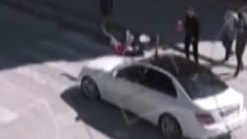 Burdur'da yaya geçidinden geçen yayaya araç çarptı