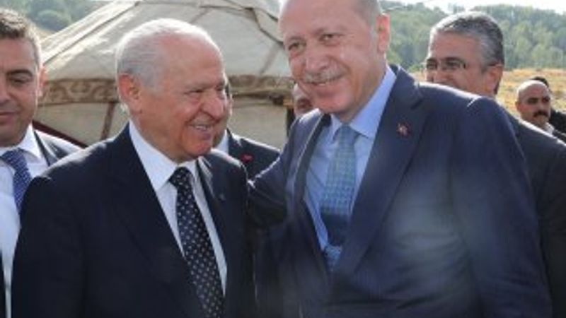 Parti liderleri bir araya geldi