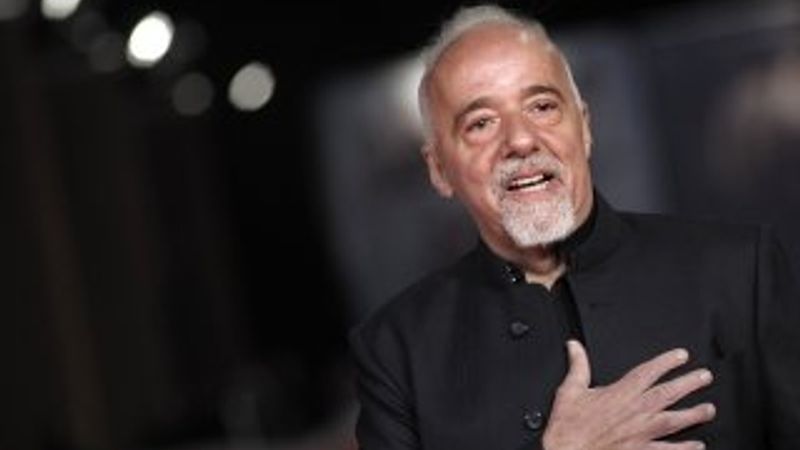 Ünlü yazar Coelho, Fransa’dan özür diledi