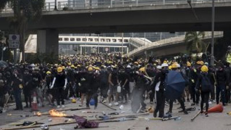 Çin askerleri Hong Kong'da