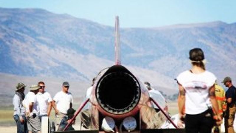 Kadın yarışçı, hız rekoru kırmaya çalışırken öldü