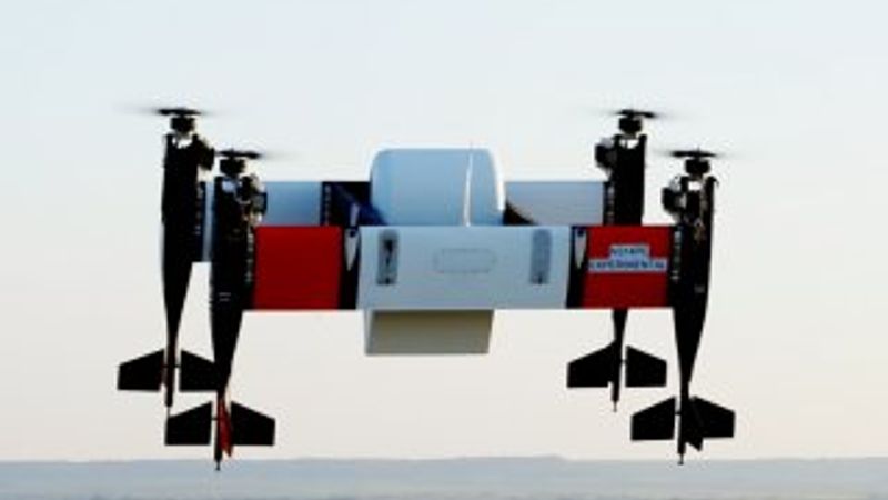 Sürücüsüz kargo uçağı APT-70 havalandı