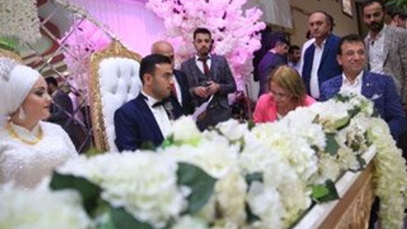 Ekrem İmamoğlu, Batman’da nikah şahidi oldu