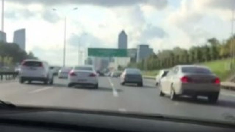 İstanbul'da lüks otomobilli iki maganda kamerada