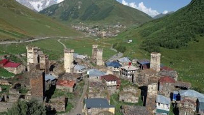 200 Orta Çağ kule evi ve şapeli ile tarih kokan Uşguli