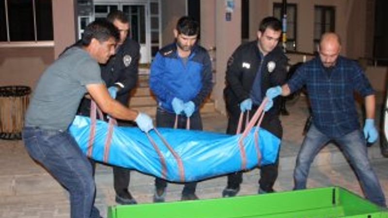 24 yaşındaki genç 6'ncı kattan zemine düştü