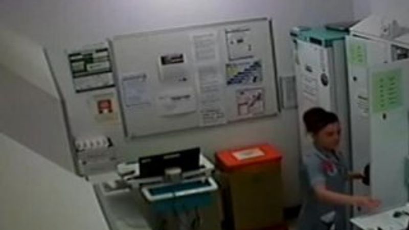 İngiliz hemşire çocuklara verilen ağrı kesicileri çaldı