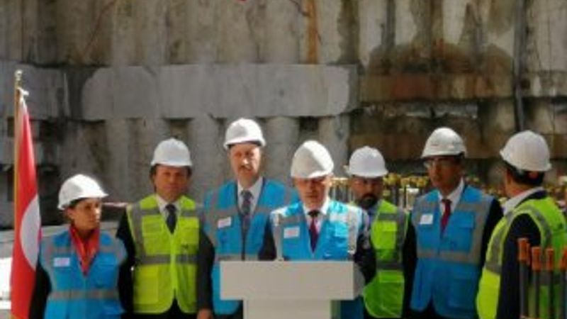 Yeni havalimanı metro istasyonunda ışık göründü
