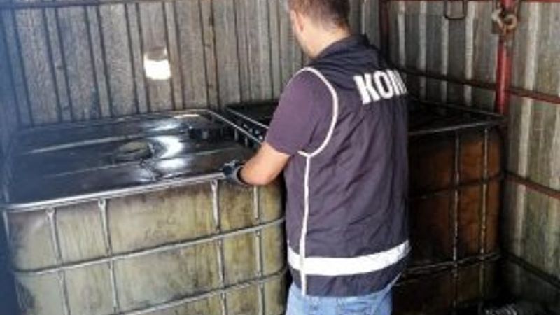 İzmir'de 4 ton kaçak mazot ele geçirildi