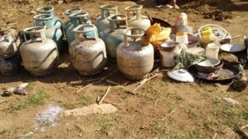 Van’da teröristlere ait sığınak ve malzemeler yok edildi