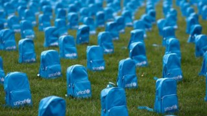 UNICEF, savaşta ölen çocuklar için çanta-mezarlık yaptı