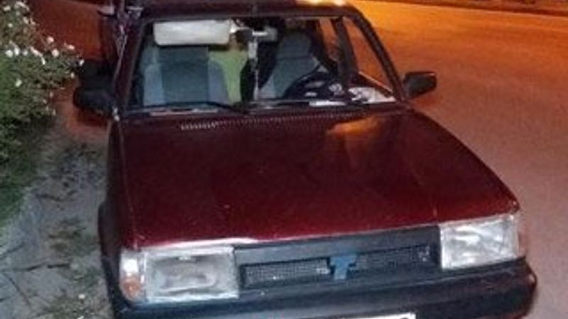 Park halindeyken hareket eden araç, öğrencilere çarptı