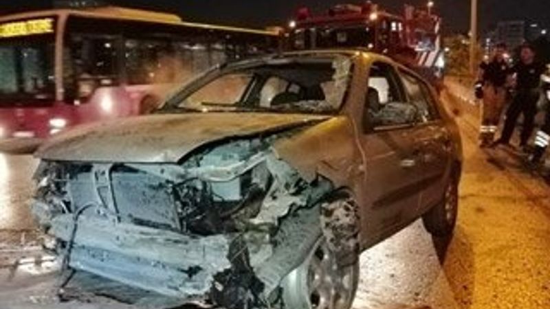 Kazaya karışan otomobil sürücüsü, tamponunu düşürüp kaçtı