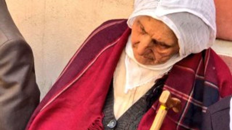 Diyarbakır'da annelerin nöbeti sürüyor