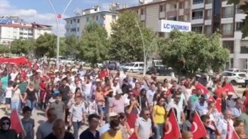 Tunceli'de teröre lanet yürüyüşü