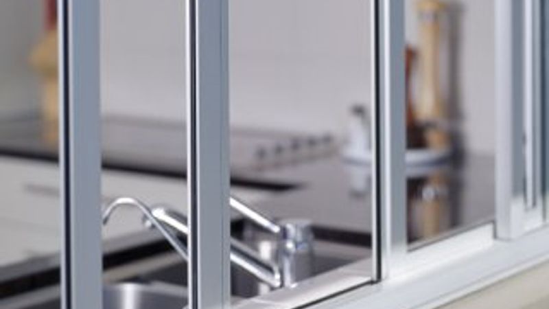 4 yaşındaki çocuk 12'nci kattan düştü, öldü