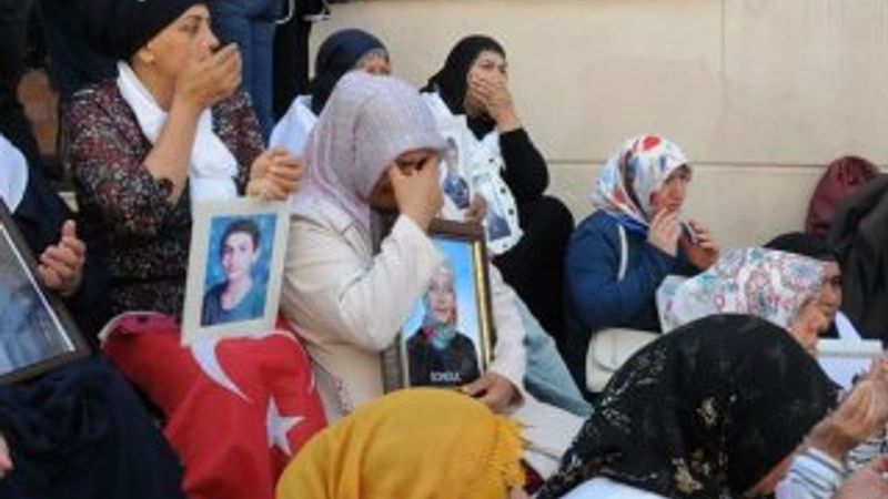 HDP binası önündeki eylemde bir tutuklama