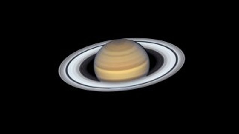 NASA, Satürn'ün en net fotoğraflarından birini paylaştı