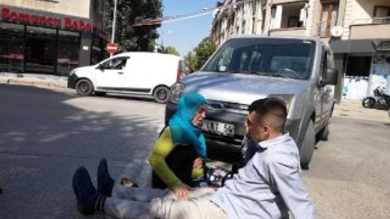 Kazada yaralanan genç: Beni bırakın anneme müdahale edin