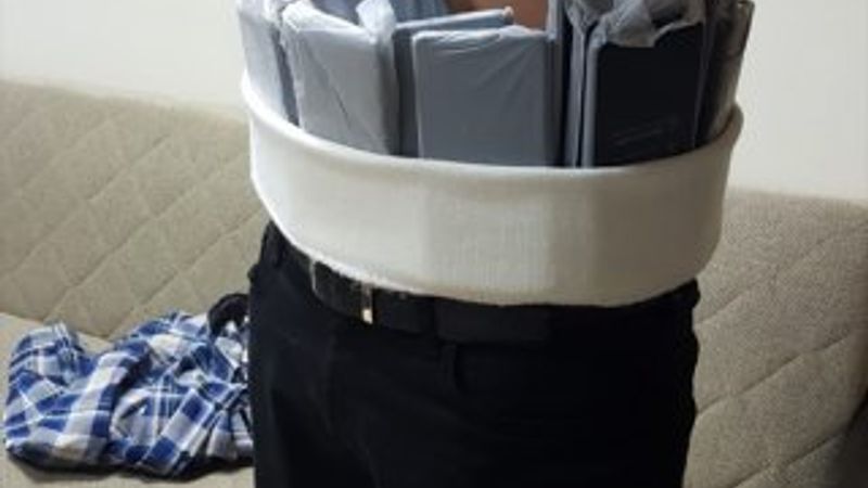 Trabzon'da 86 gümrük kaçağı cep telefonu ele geçirildi