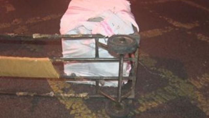 Fatih'te kasa çalan hırsızlar kaçtılar