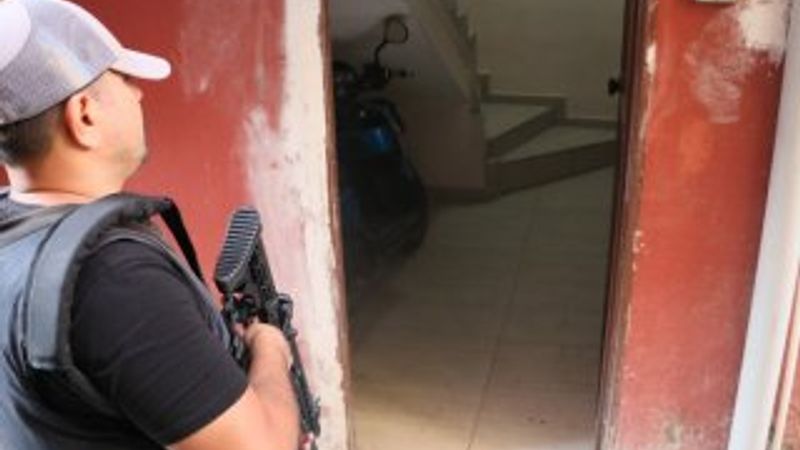 Sosyal medyada galeyana gelen mahalleliye şafak baskını