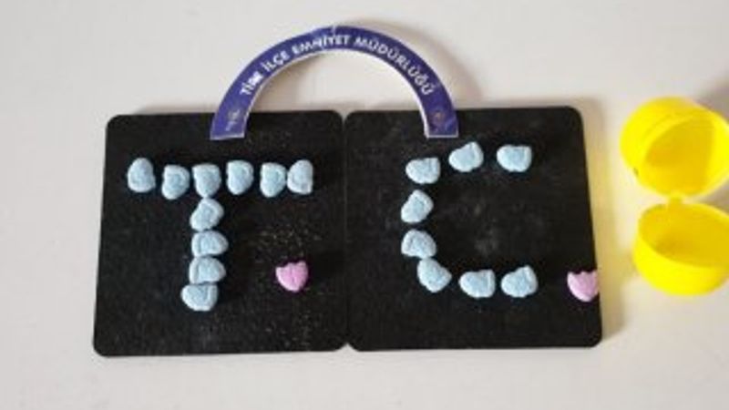 Oyuncak kutusundan uyuşturucu hap çıktı