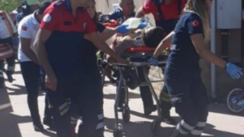 Denizli'de asansörde sıkışan 15 yaşındaki çocuk can verdi