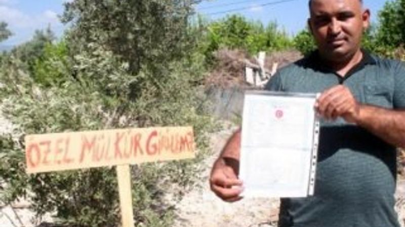 Mersin'de tapu sahibi 50 yıllık yolu kapattı