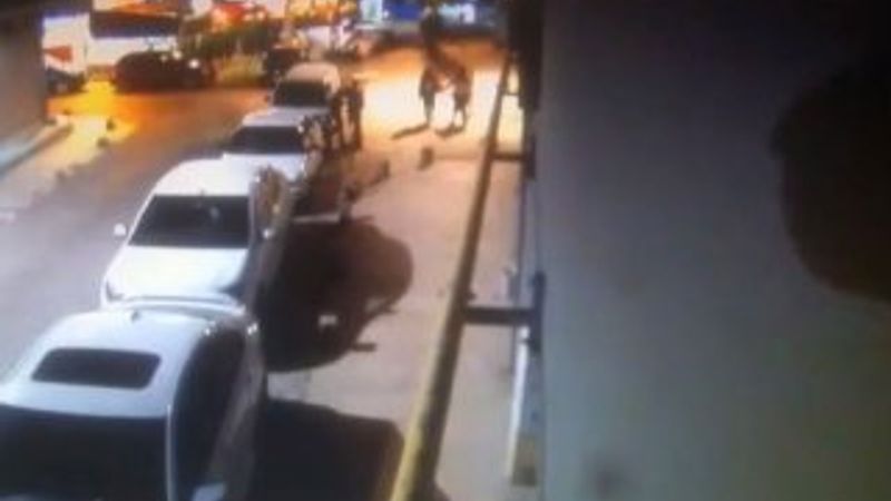 Denizli'de dayak yiyen kadına kimse yardım etmedi