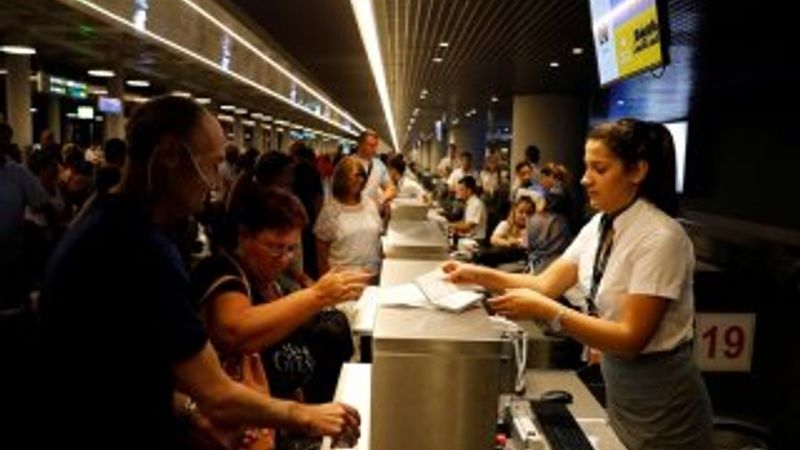 12 uçak Dalaman'dan İngiliz turistleri almaya geldi