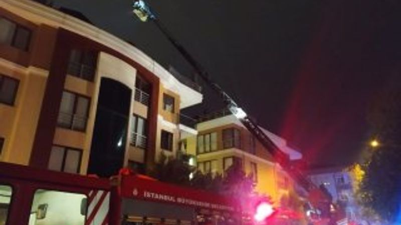 Bakırköy’de lüks bir sitede korkutan yangın