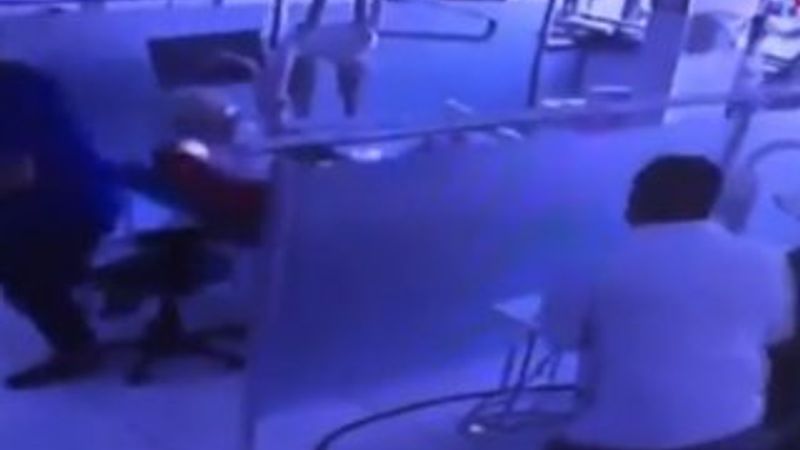 Bağcılar'daki bir klinikte deprem anı