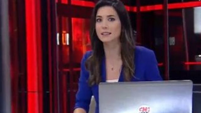 Kadın spikerler deprem anında canlı yayındaydı